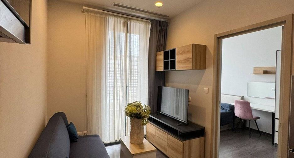 For sale 1 bed condo in Khlong Toei, Bangkok