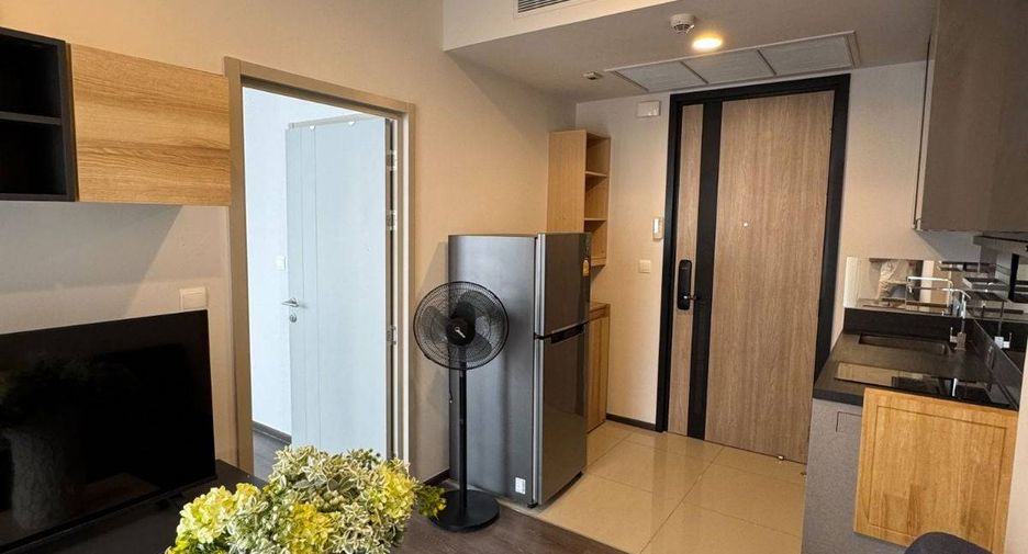 For sale 1 bed condo in Khlong Toei, Bangkok