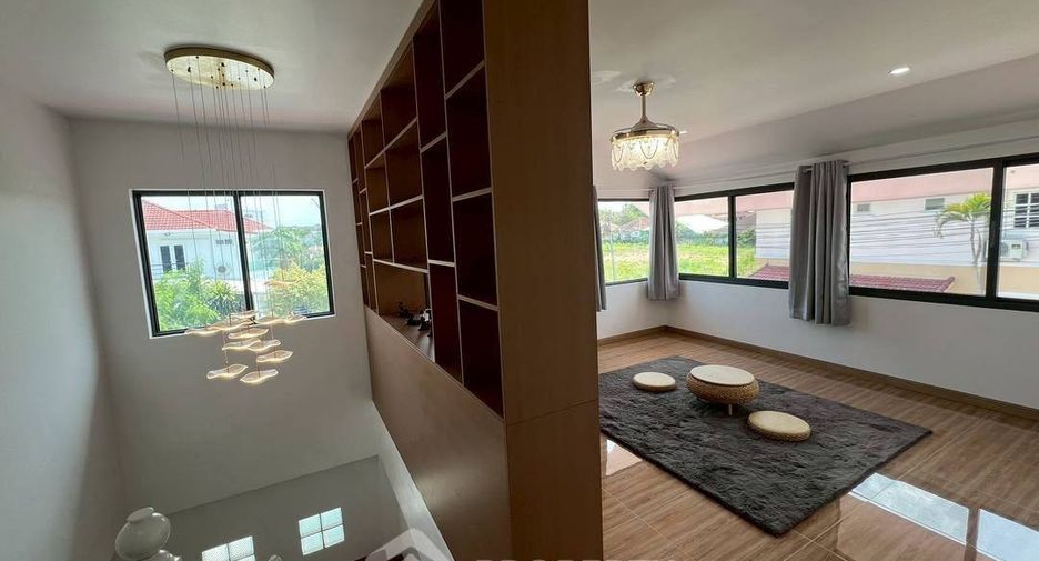 Продажа 4 спальни вилла в Йомтиен, Паттайя