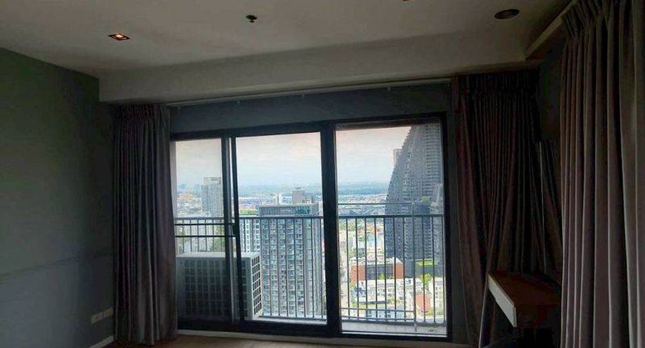 Condo en venta de 3 habitaciones en Khlong Toei, Bangkok