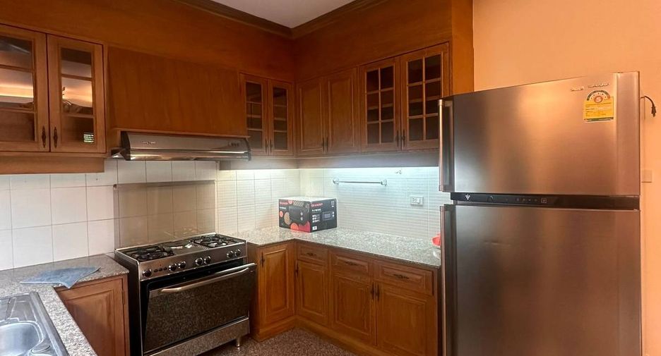 For rent 2 ベッドルーム apartment in Watthana, Bangkok