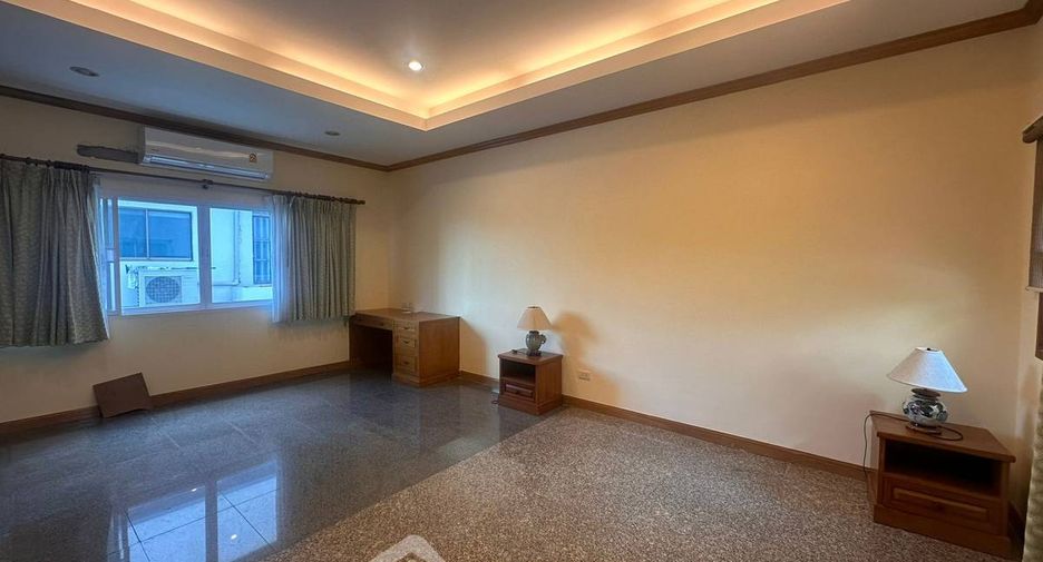 For rent 2 ベッドルーム apartment in Watthana, Bangkok