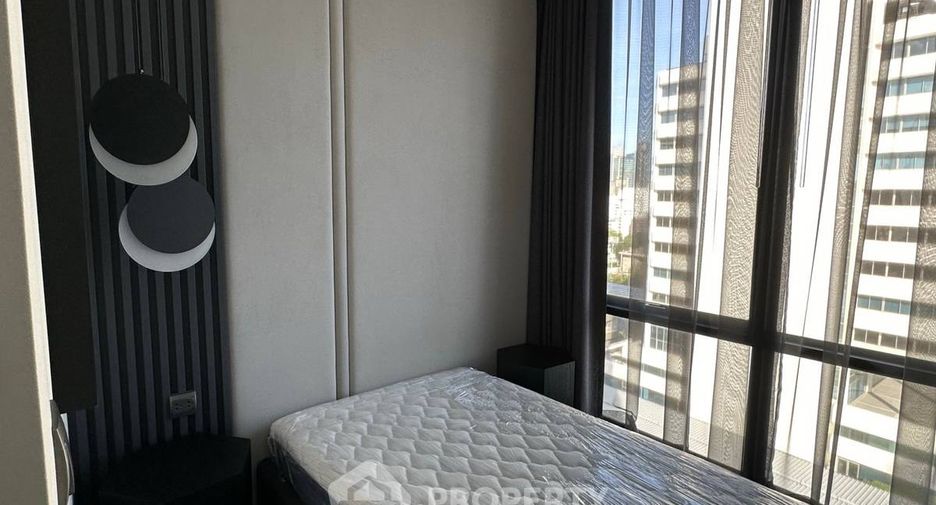 For rent 2 bedrooms condo in Pathum Wan, Bangkok