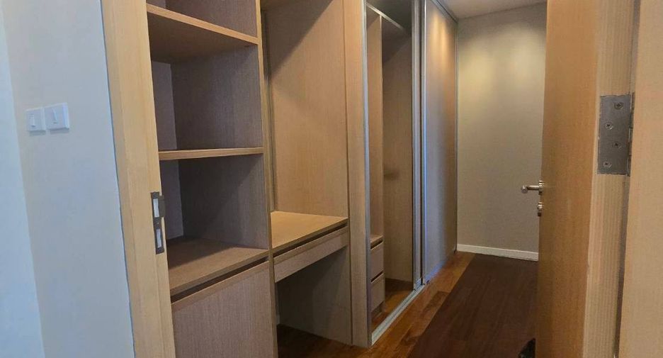 Condo en alquiler de 2 habitaciones en Sathon, Bangkok