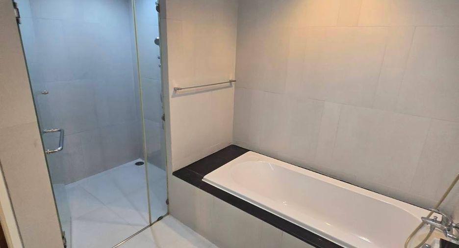 Condo en alquiler de 2 habitaciones en Sathon, Bangkok