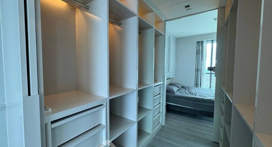 Wohnung zur Miete mit 2 Zimmer in Yan Nawa, Bangkok