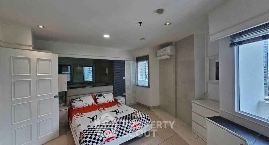 Wohnung zur Miete mit 3 Zimmer in Watthana, Bangkok