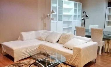 Wohnung zur Miete mit 3 Zimmer in Huai Khwang, Bangkok