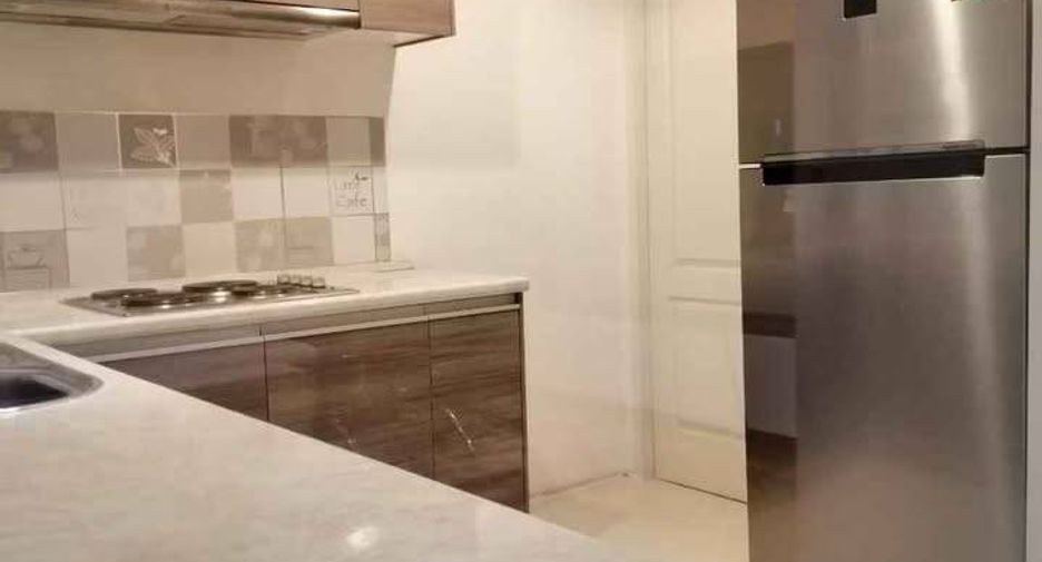 Wohnung zur Miete mit 3 Zimmer in Huai Khwang, Bangkok