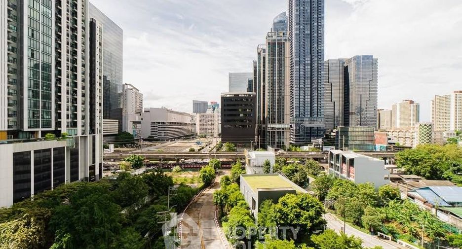 出租 2 卧室 公寓 在 Huai Khwang, 曼谷