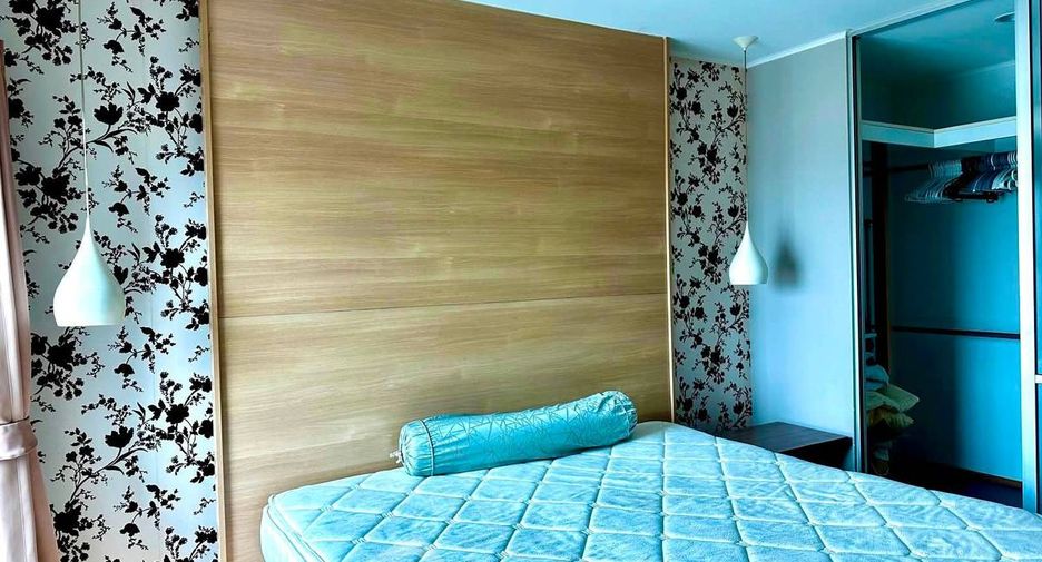 Condo en alquiler de 2 habitaciones en Huai Khwang, Bangkok