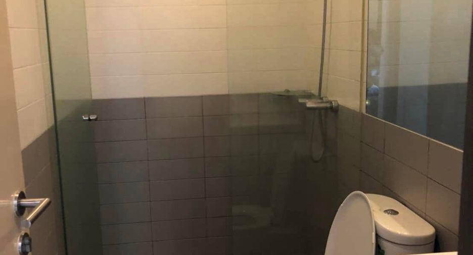 Condo en alquiler de 2 habitaciones en Huai Khwang, Bangkok