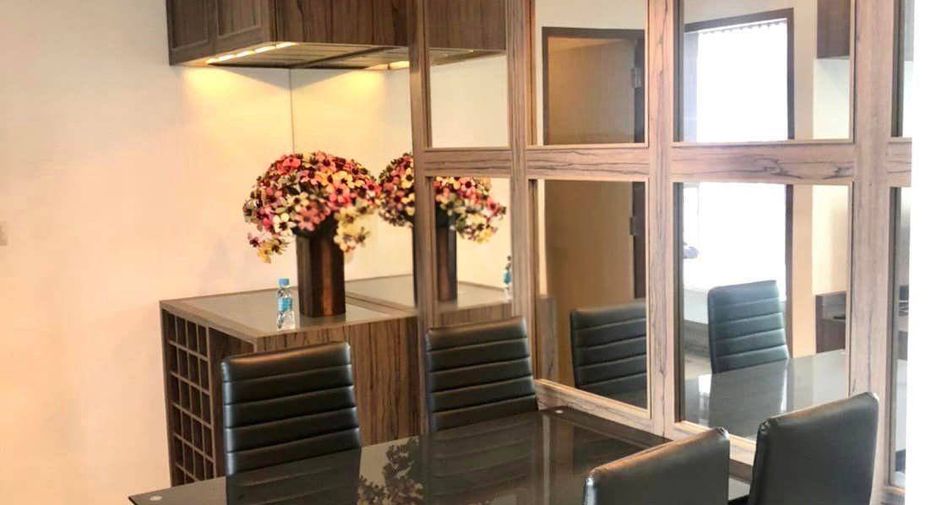 Condo en alquiler de 2 habitaciones en Huai Khwang, Bangkok