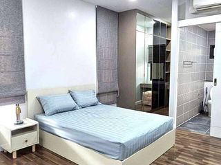 Casa en alquiler de 5 habitaciones en Bang Kapi, Bangkok