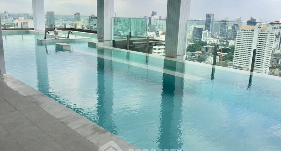 Condo en alquiler de 2 habitaciones en Khlong Toei, Bangkok