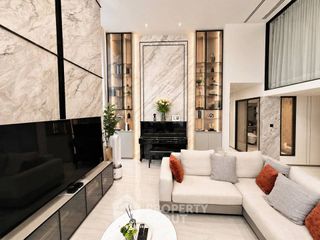 For rent 3 bedrooms condo in Bang Rak, Bangkok