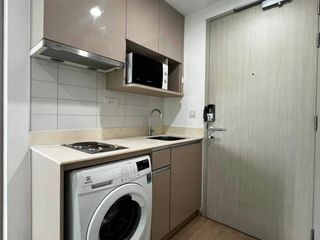 Wohnung zur Miete mit 1 Zimmer in Bang Rak, Bangkok