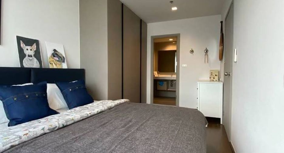 À louer 2 chambres condo à Phra Khanong, Bangkok