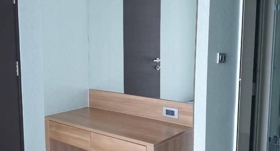 Condo en alquiler de 1 habitaciones en Sathon, Bangkok