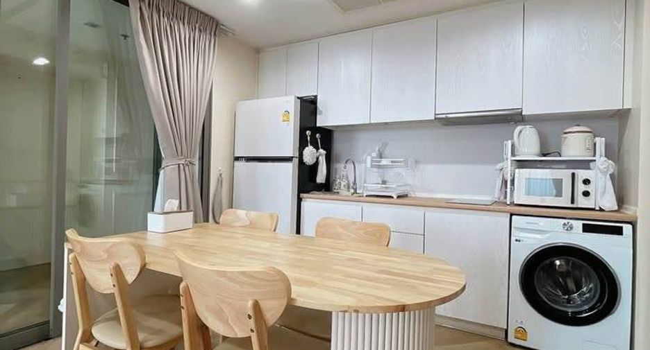 Wohnung zur Miete mit 2 Zimmer in Yan Nawa, Bangkok