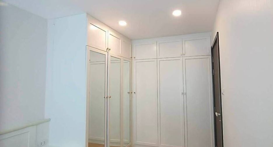 Wohnung zur Miete mit 1 Zimmer in Huai Khwang, Bangkok