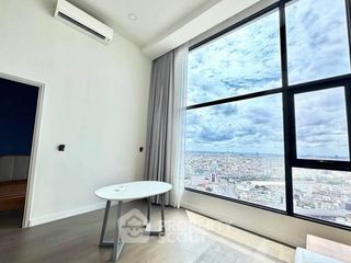 For rent 3 bedrooms condo in Bang Rak, Bangkok