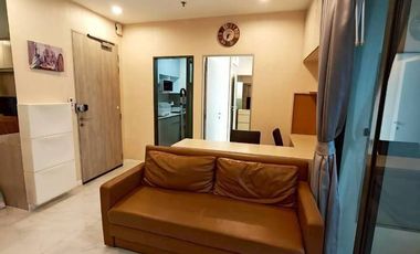Condo en alquiler de 2 habitaciones en Huai Khwang, Bangkok