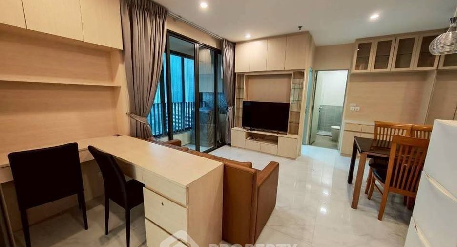 Condo en alquiler de 2 habitaciones en Huai Khwang, Bangkok