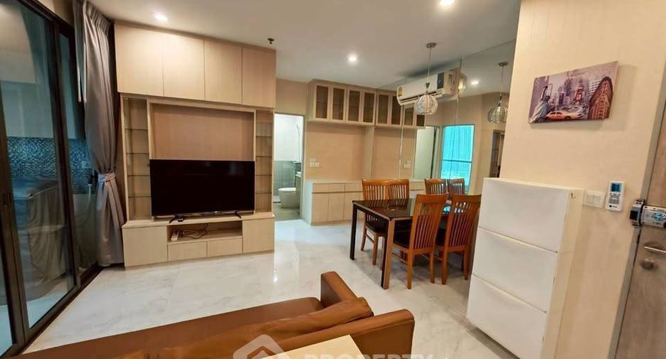 Condo en alquiler de 2 habitaciones en Huai Khwang, Bangkok