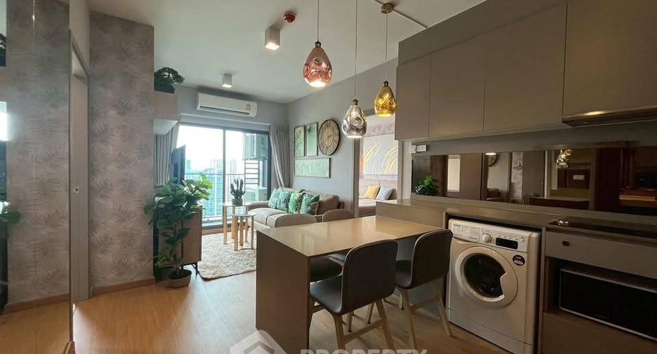 Condo en alquiler de 2 habitaciones en Phra Khanong, Bangkok