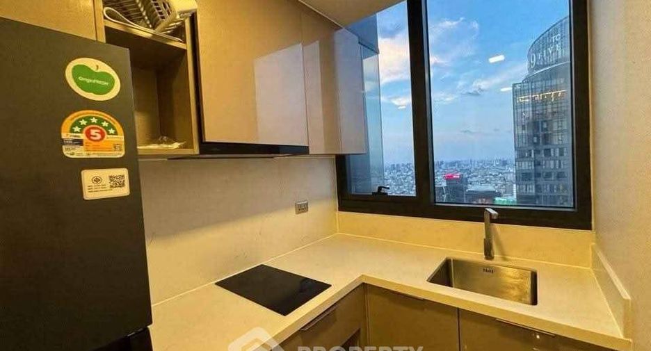 For rent 3 bedrooms condo in Watthana, Bangkok