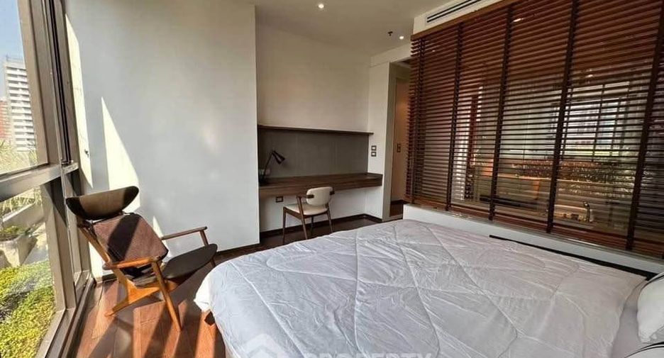 For rent 2 bedrooms condo in Khlong Toei, Bangkok