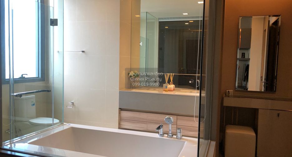 For rent 2 bedrooms condo in Watthana, Bangkok