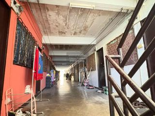 出售 40 卧室 公寓式住宅 在 Yan Nawa, 曼谷