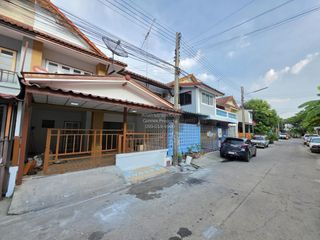 Продажа 3 спальни таунхаус в Nakhon Chai Si, Накхонпатхом
