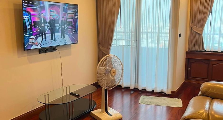 Wohnung zur Miete mit 1 Zimmer in Bang Rak, Bangkok