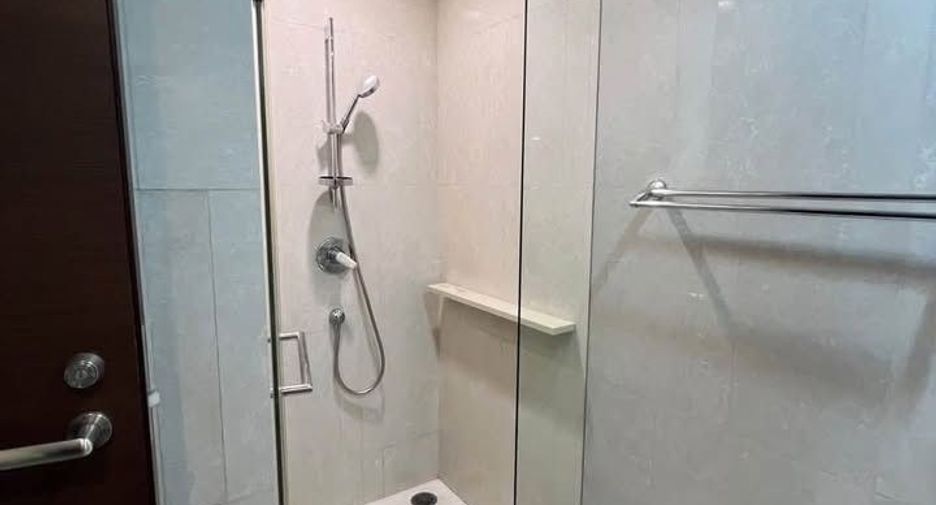 Аренда 2 спальни кондо в Щаттхана, Бангкок
