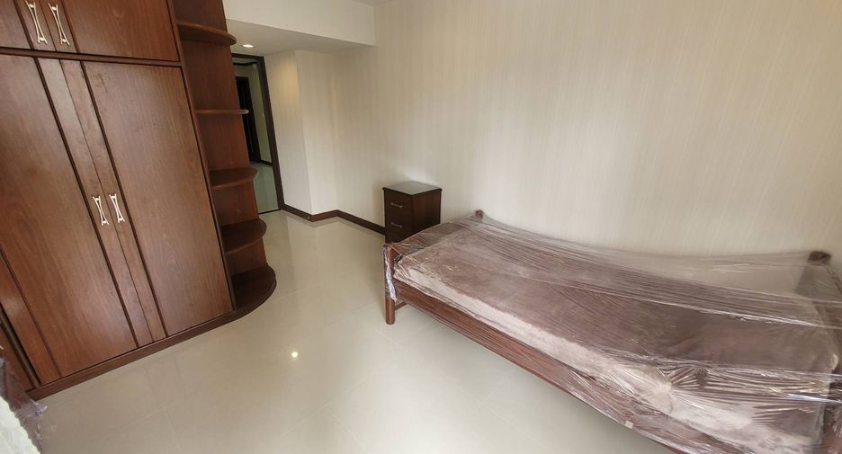 Wohnung zur Miete und zum Kauf mit 3 Zimmer in Khlong Toei, Bangkok