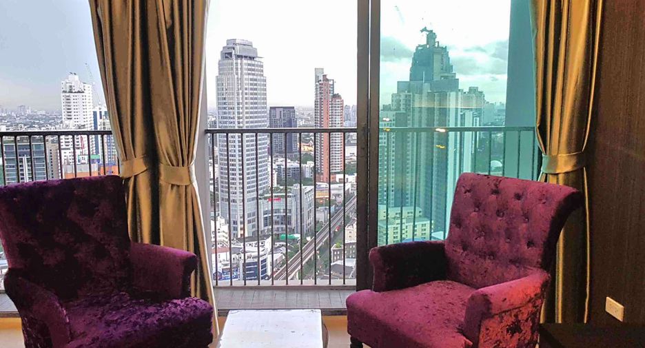 À louer 3 chambres condo à Khlong Toei, Bangkok