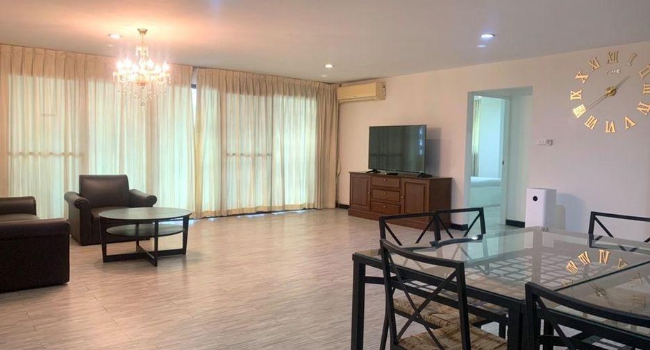 À louer 3 chambres condo à Watthana, Bangkok
