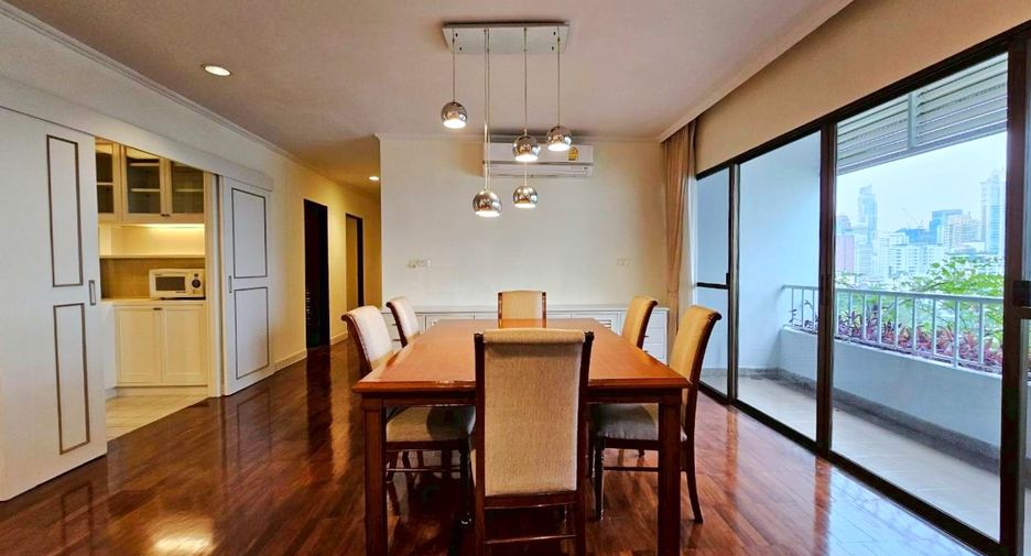 For rent 3 bedrooms condo in Watthana, Bangkok