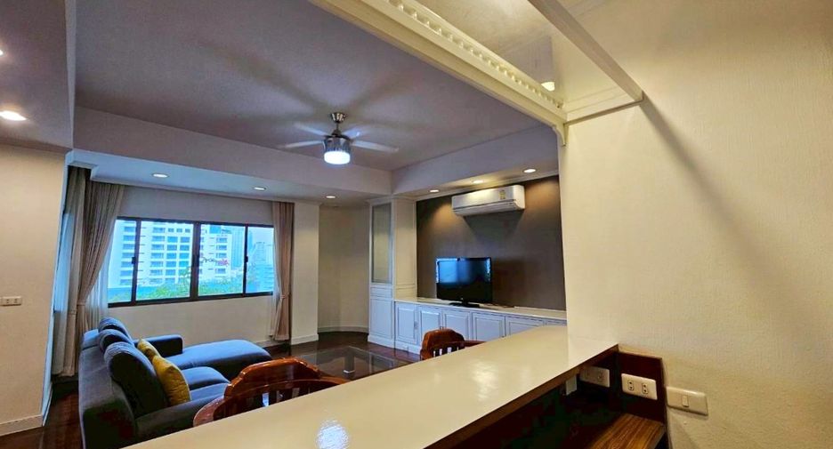 For rent 3 bedrooms condo in Watthana, Bangkok