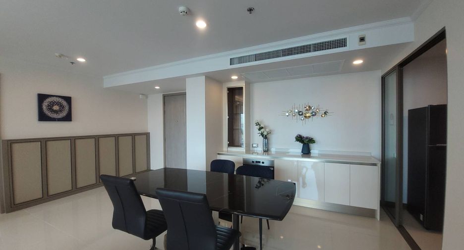 À louer et à vendre 2 chambres condo à Watthana, Bangkok