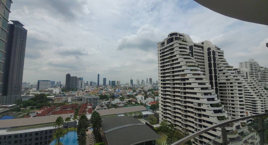 À louer et à vendre 2 chambres condo à Watthana, Bangkok