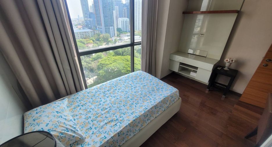For rent 2 bedrooms condo in Khlong Toei, Bangkok