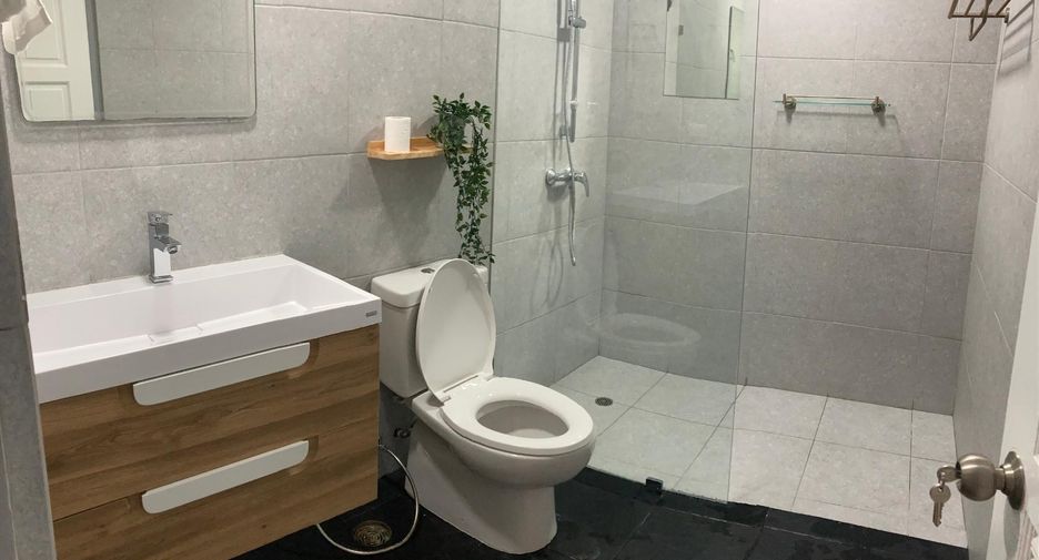 For rent 2 ベッドルーム condo in Khlong Toei, Bangkok