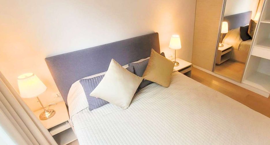 For rent 2 bedrooms condo in Khlong Toei, Bangkok