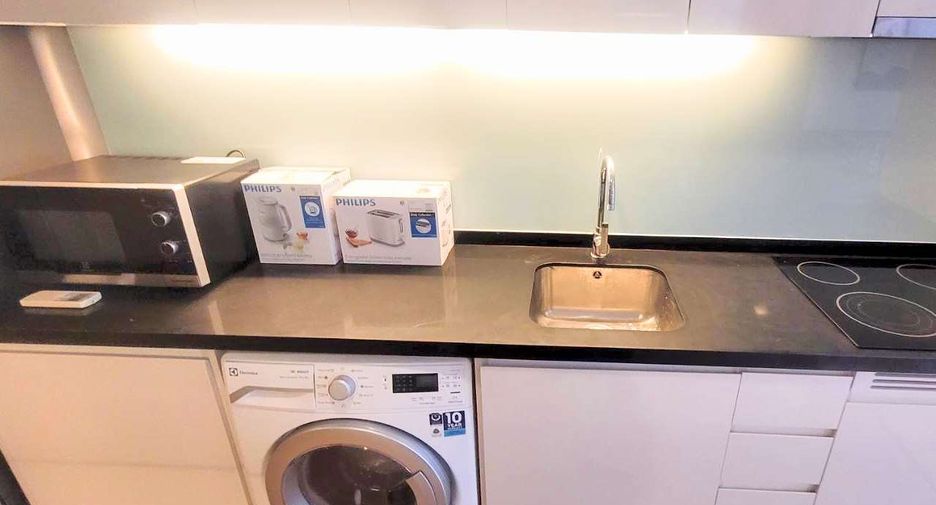 For rent 2 bedrooms condo in Khlong Toei, Bangkok