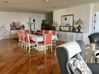 Condo en alquiler de 3 habitaciones en Watthana, Bangkok