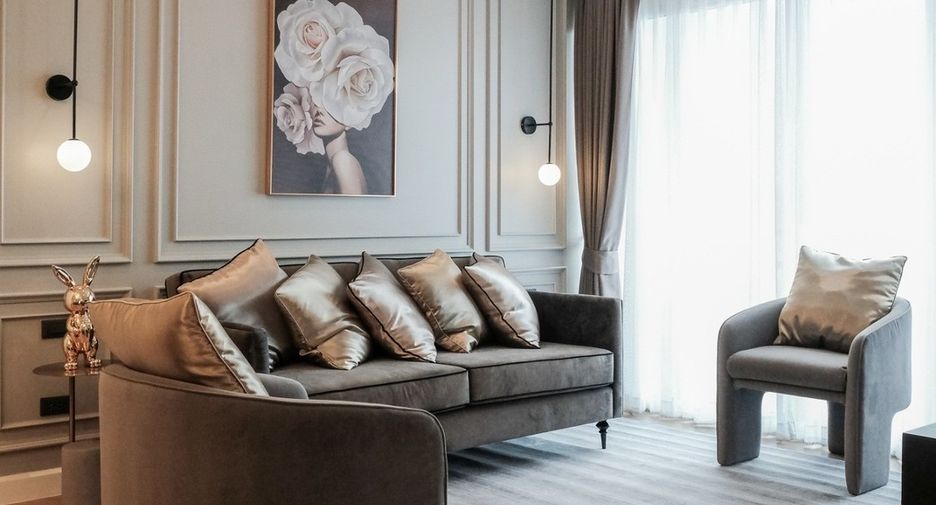 For rent 3 bedrooms condo in Khlong Toei, Bangkok